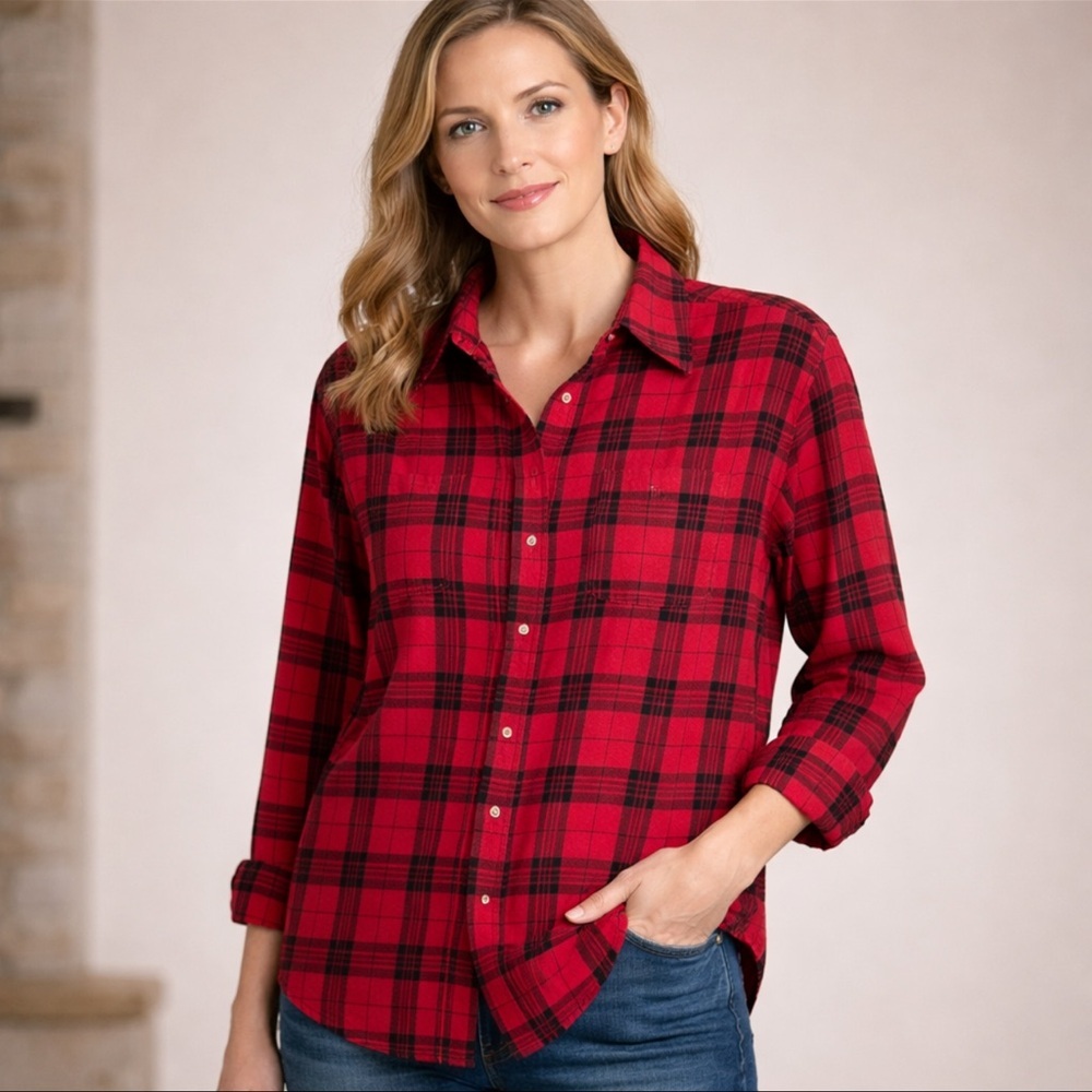 St. John’s Bay Women’s Plaid Flannel Shirt Large Red Black Button Front Cotton